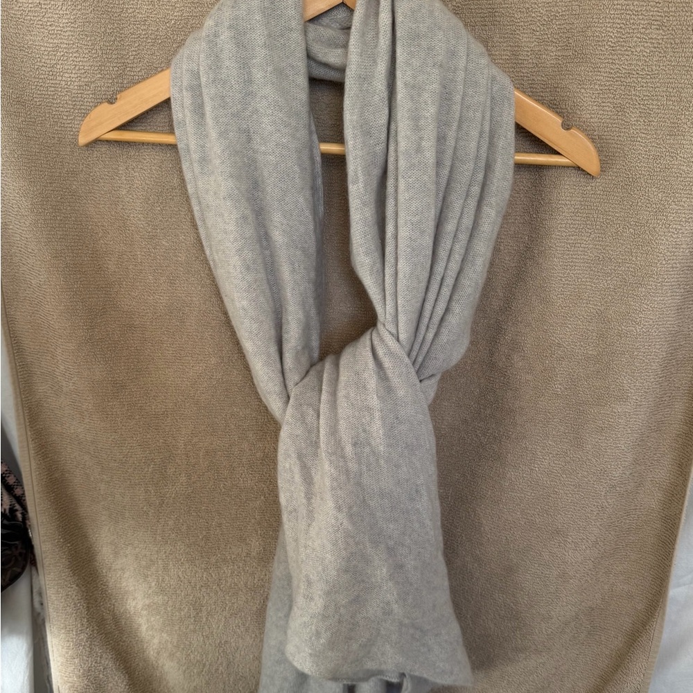 Bloomingdale's Elegant Gray Wrap